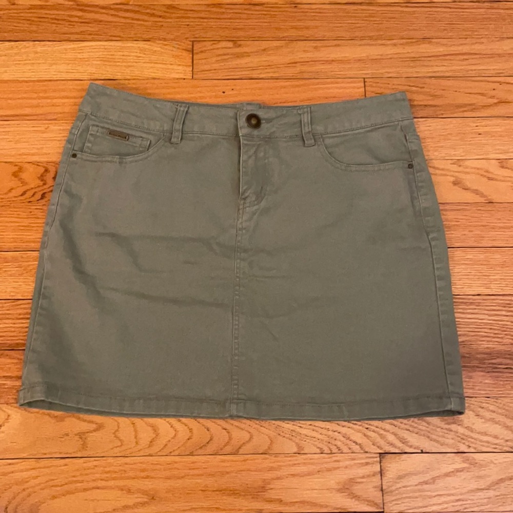 Best Mountain Army Green Skirt